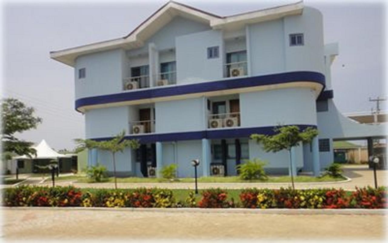 Brookvale Hotel Weija 外观 照片